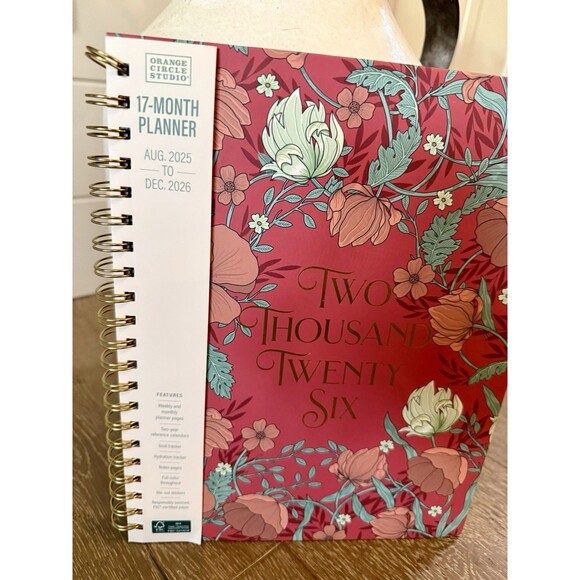 NEW Orange Circle Age of Romance 2026 Extra-Large Spiral 17-Month Planner - Picture 4 of 9